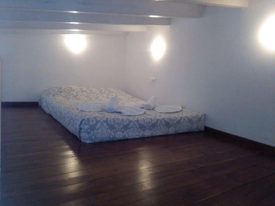 Apartamento House Galini Chalki Town Exterior foto