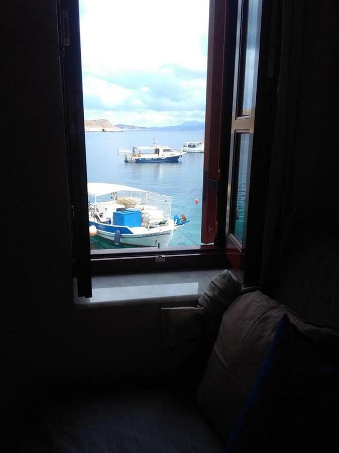 Apartamento House Galini Chalki Town Exterior foto